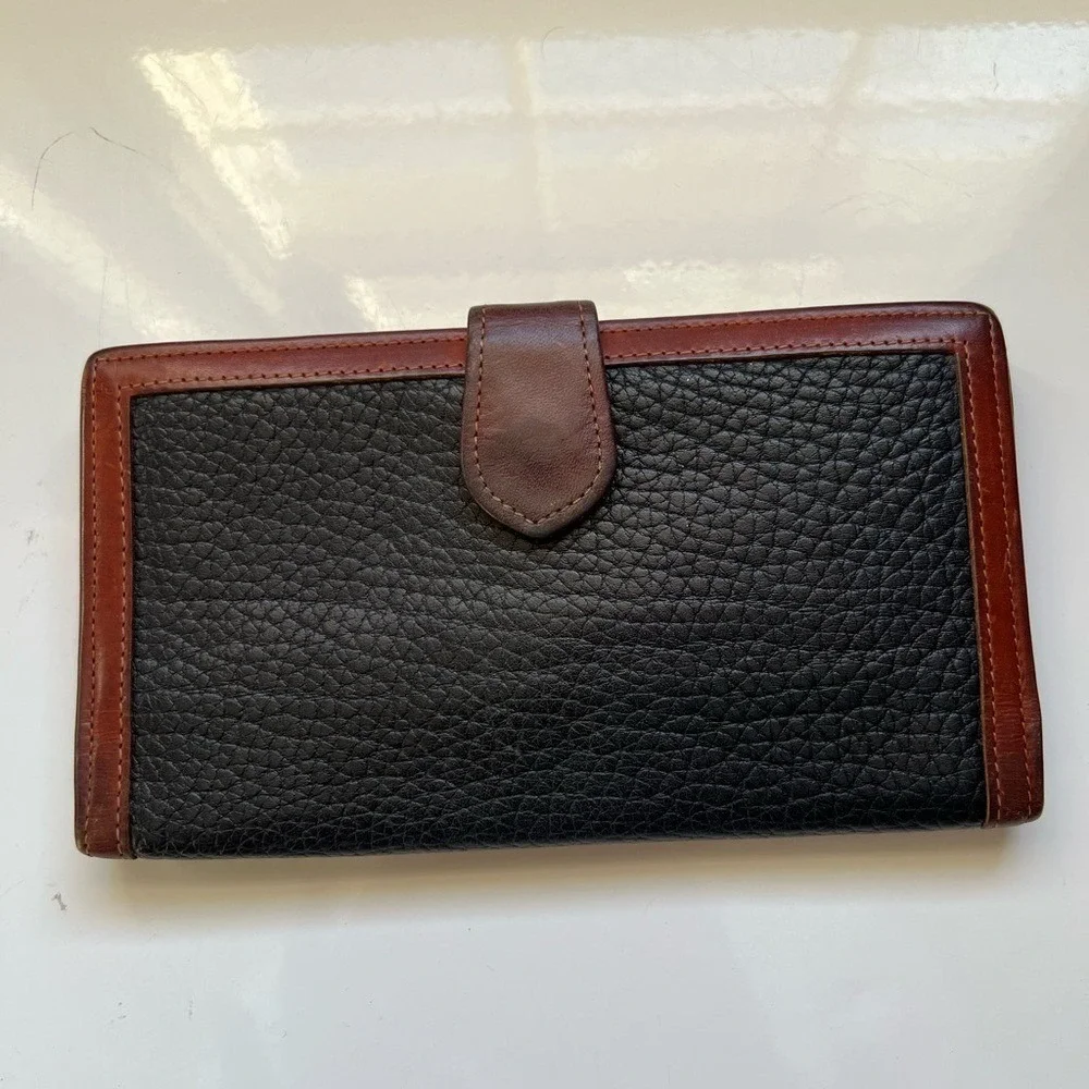 Dooney‎ & Bourke Black and Brown Textured Wallet